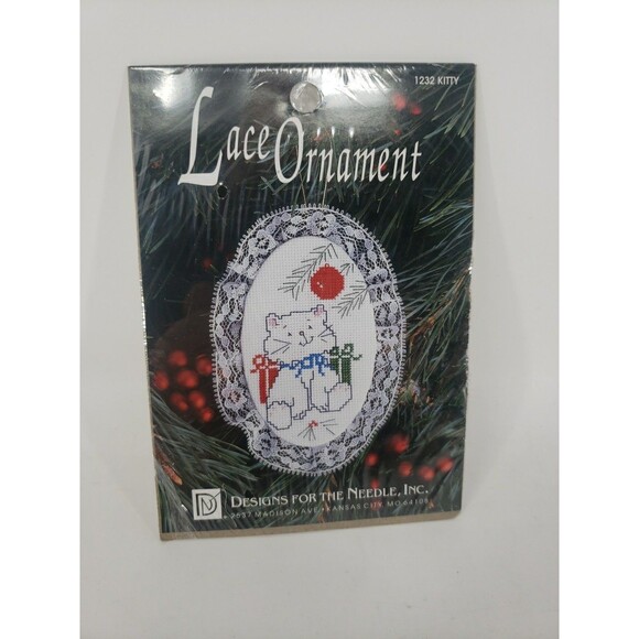 Lace Ornament Kits VTG 1992 Designs For The Needle Sealed NOS Bear Kitty Sampler - Picture 12 of 15